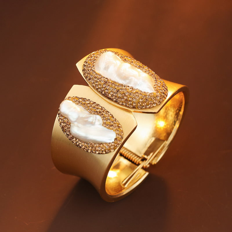 S2198C1 Pearls Bangle Hand Chain Bracelet simple elegant fine handmade gifts