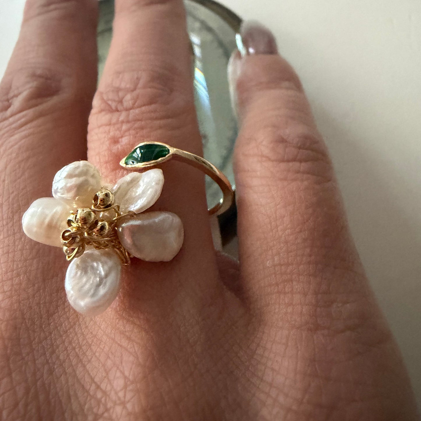 S2046R1 Gardenia Under the Moon ring