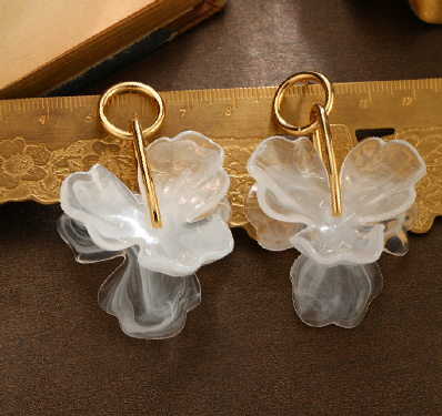 S5072E1 Earring Petal Whispers