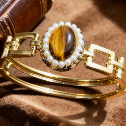 S2025W1 Tiger's Eye bracelet