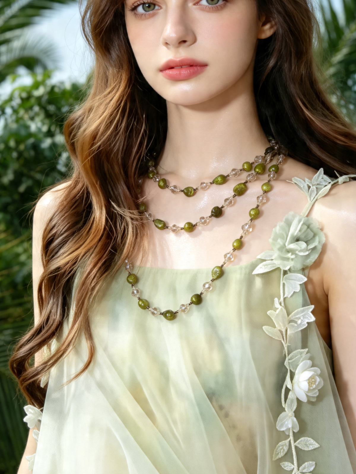 S3050N3 Sage Crystal necklace