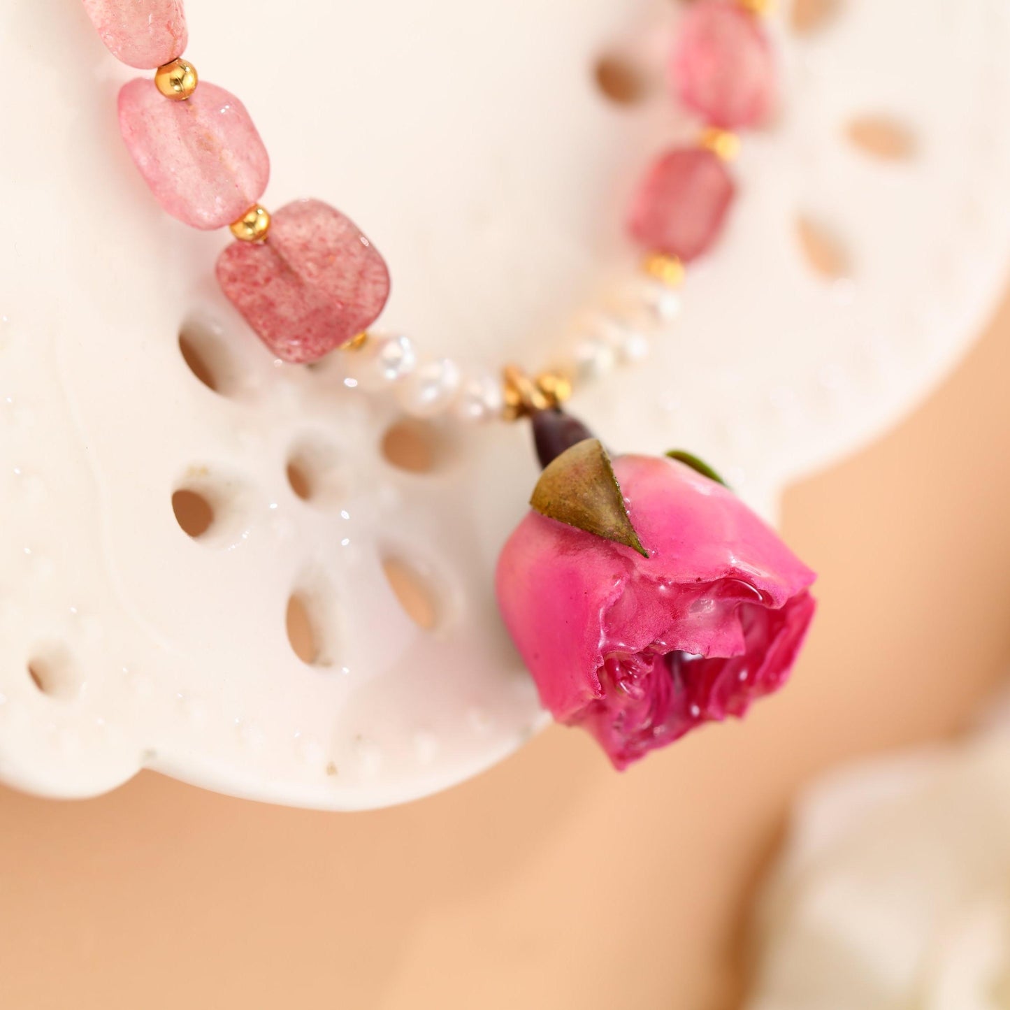 S2348C1 Bangle Hand Chain Bracelet Poem and Roses (Pink)