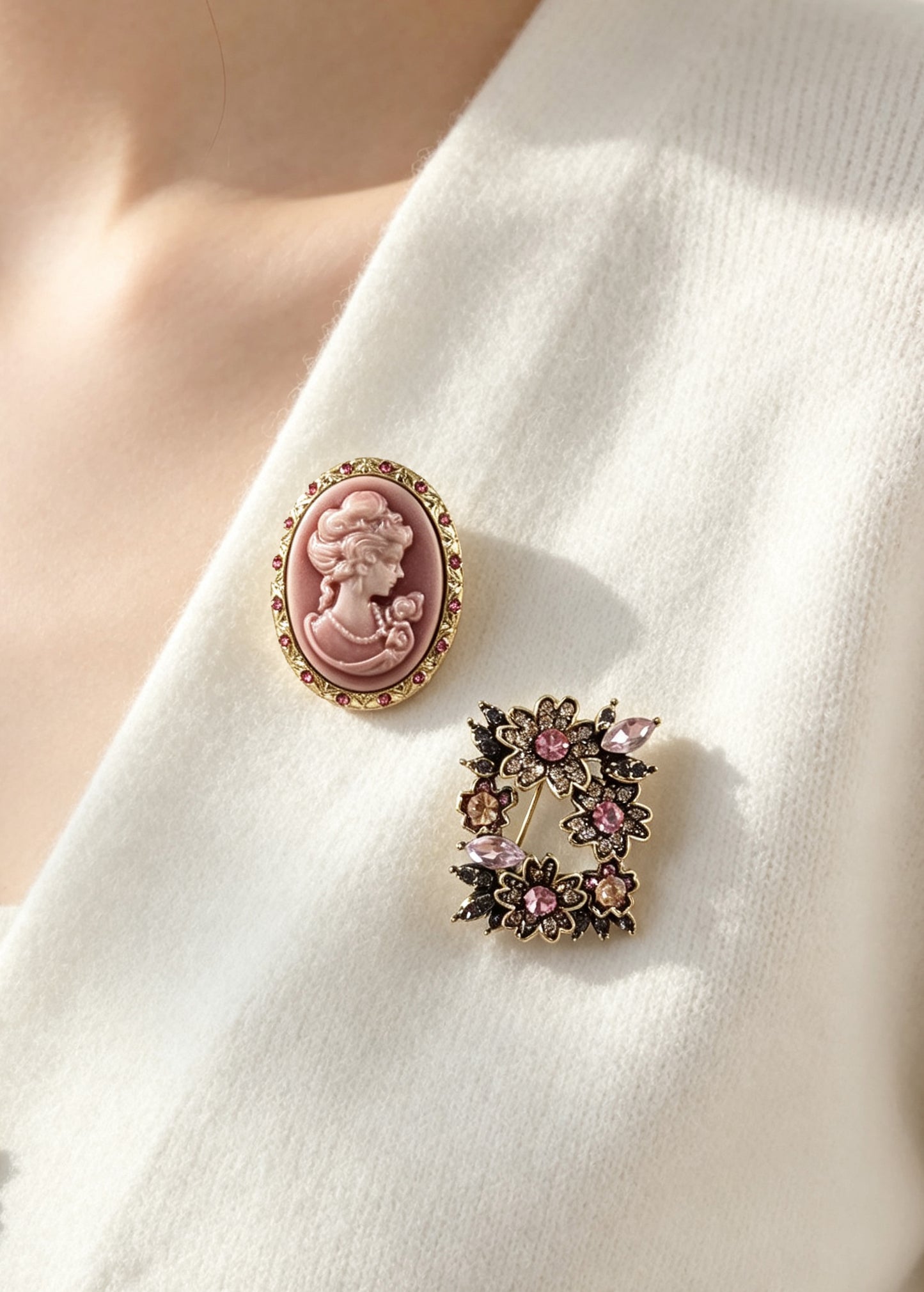 S2430B1 Muse & Bloom brooch set