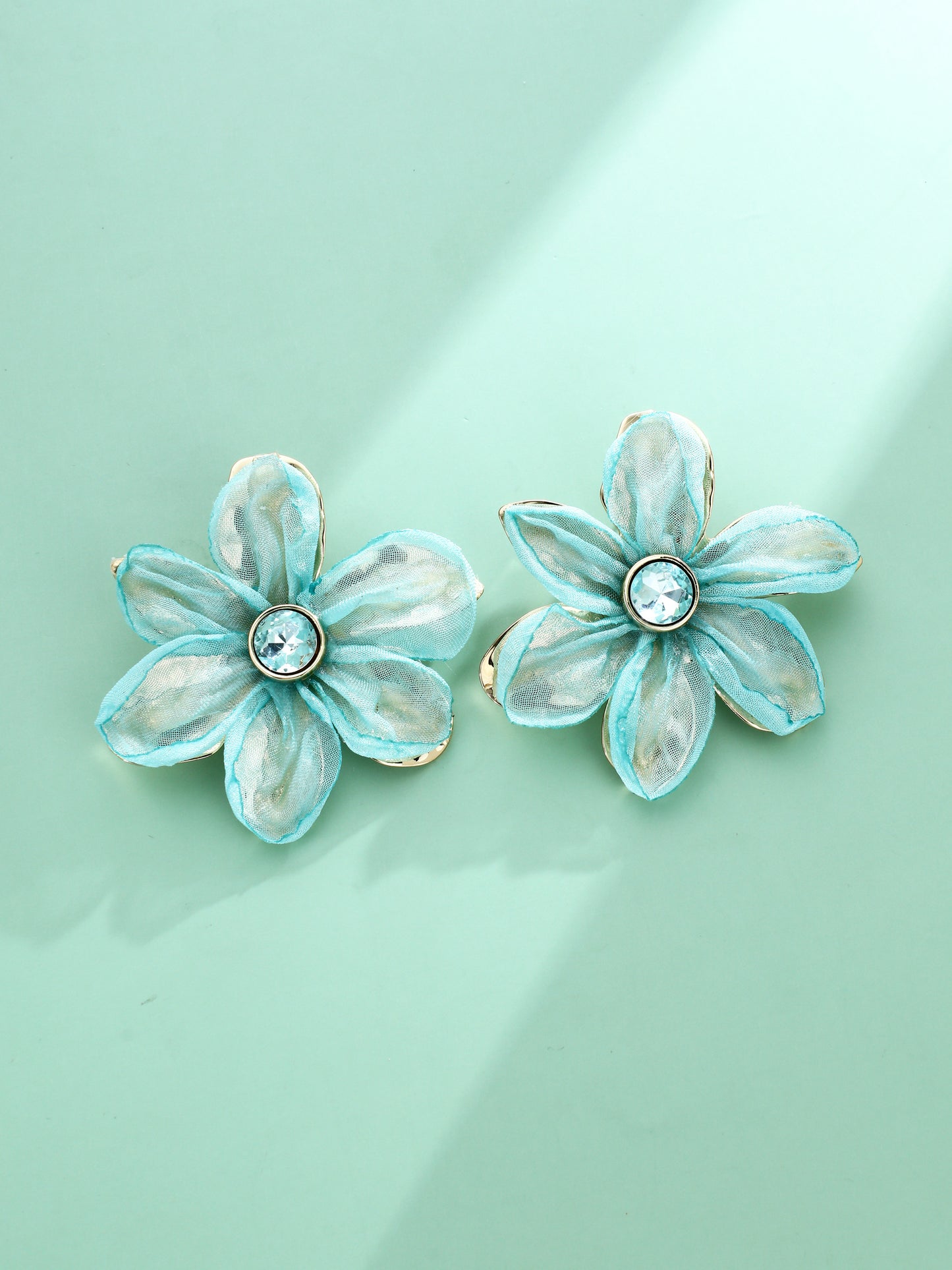 S5183E3 Mint Halo earrings