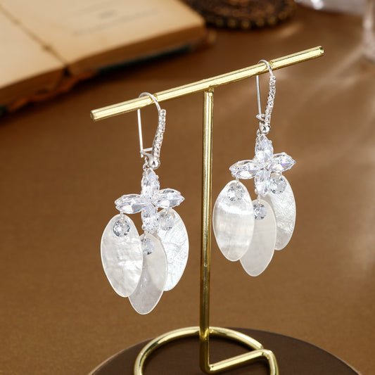 S5071E2 Earrings Leaf Waltz