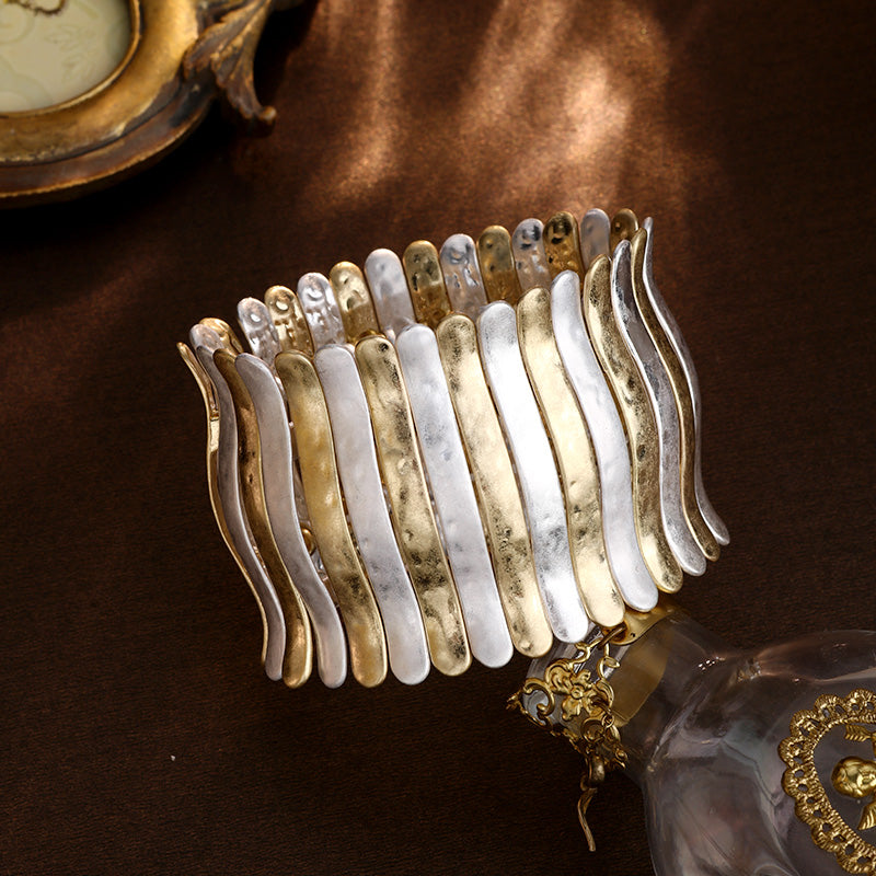 S2044W1 Flowing Light Band bangle
