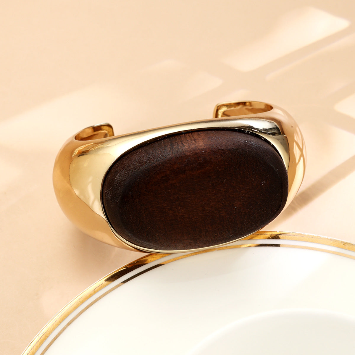 S2057W1 Woodgrain Muse bangle
