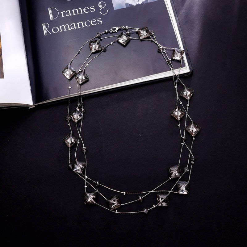 S2933N1 Long Necklace Moonlight Corridor