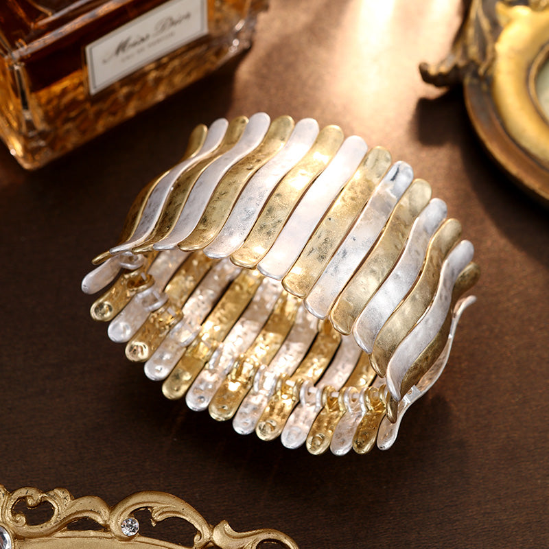 S2044W1 Flowing Light Band bangle