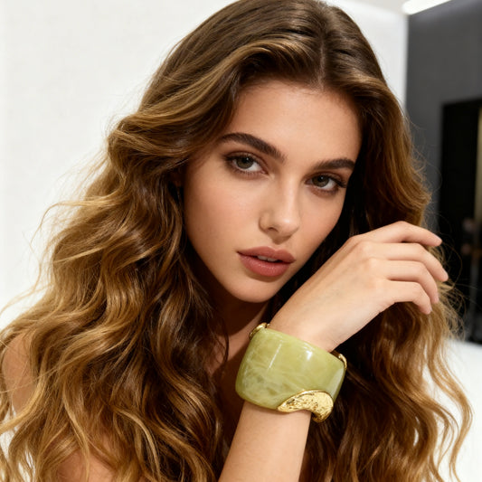 S2039W1 Embrace of Stardust Bangle