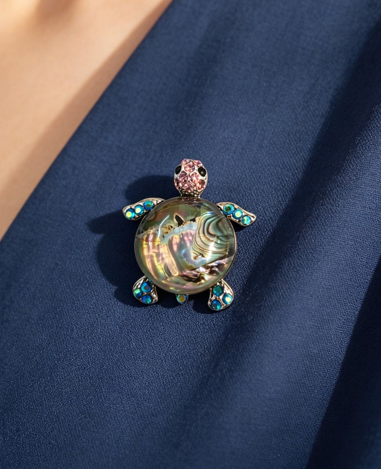 S2437B1 Ocean Wanderer brooch