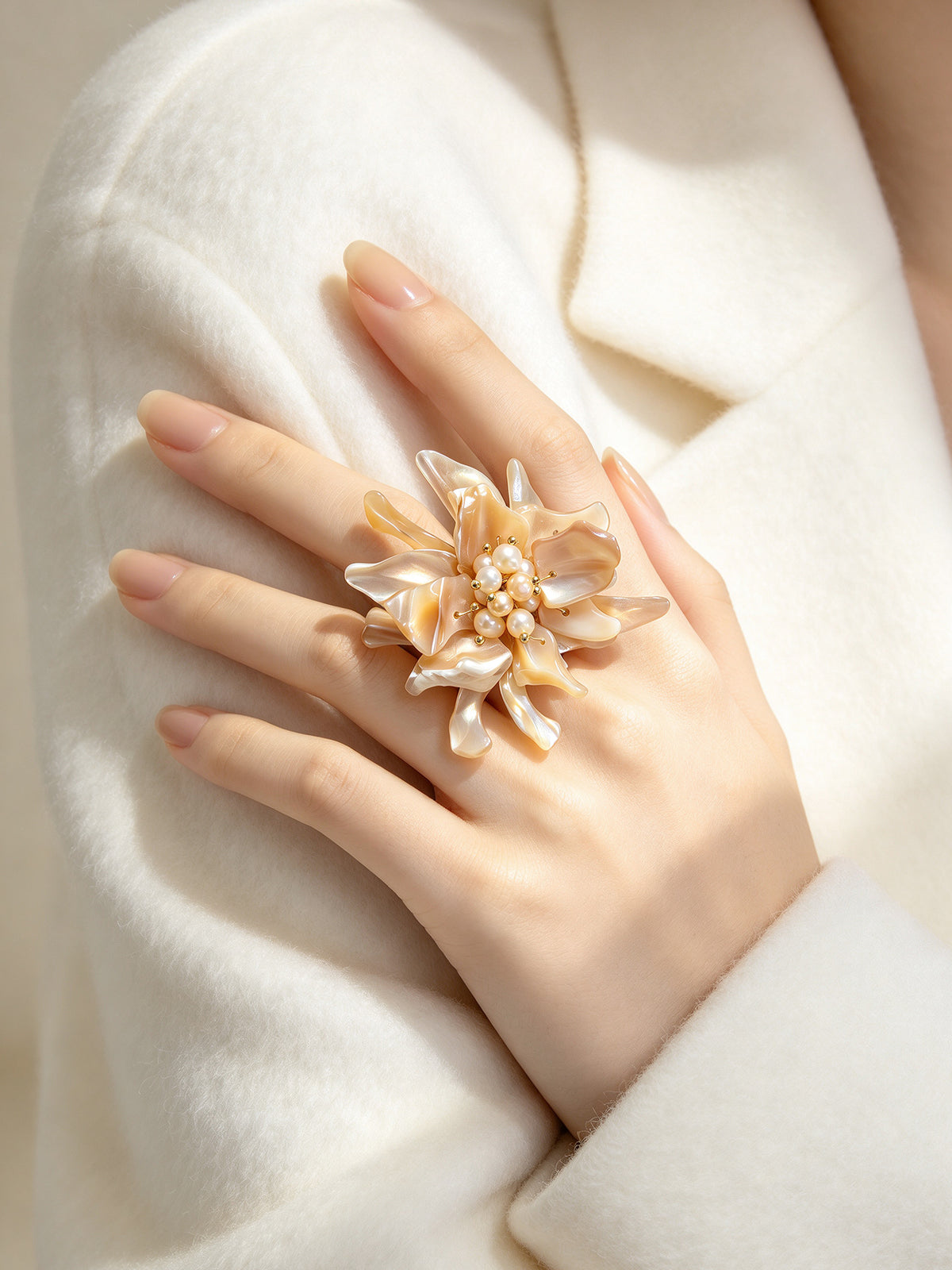 S2145R1 Pearl Chrysanthemum ring