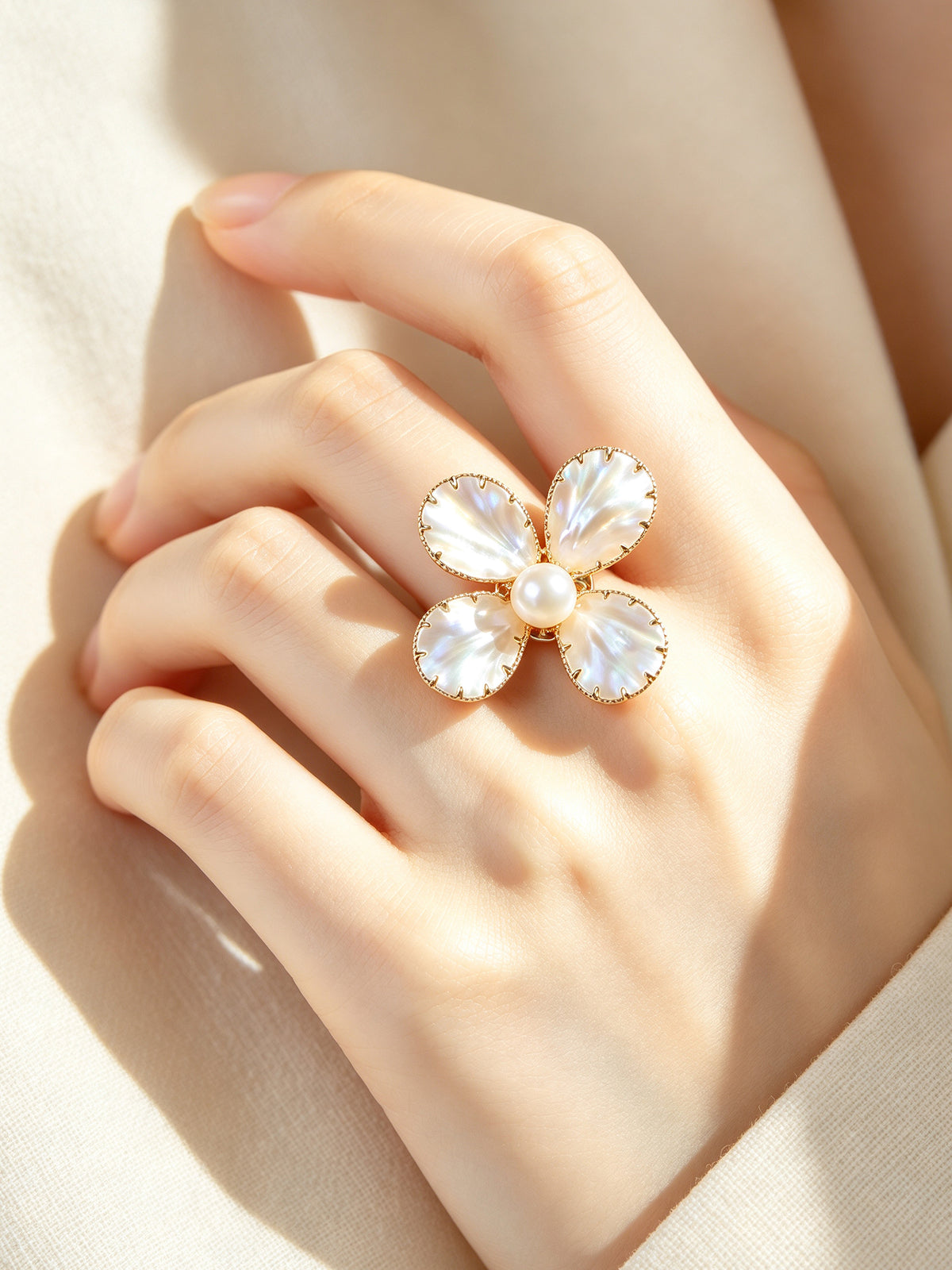 S2234R1 Pearl Petal ring