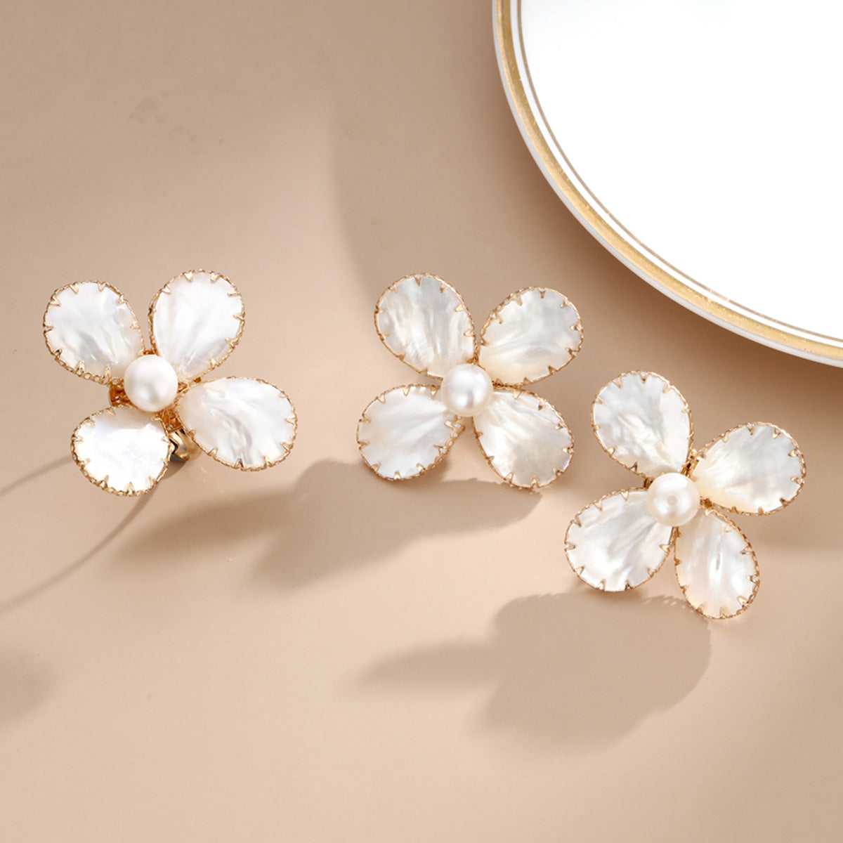 S2234R1 Pearl Petal ring
