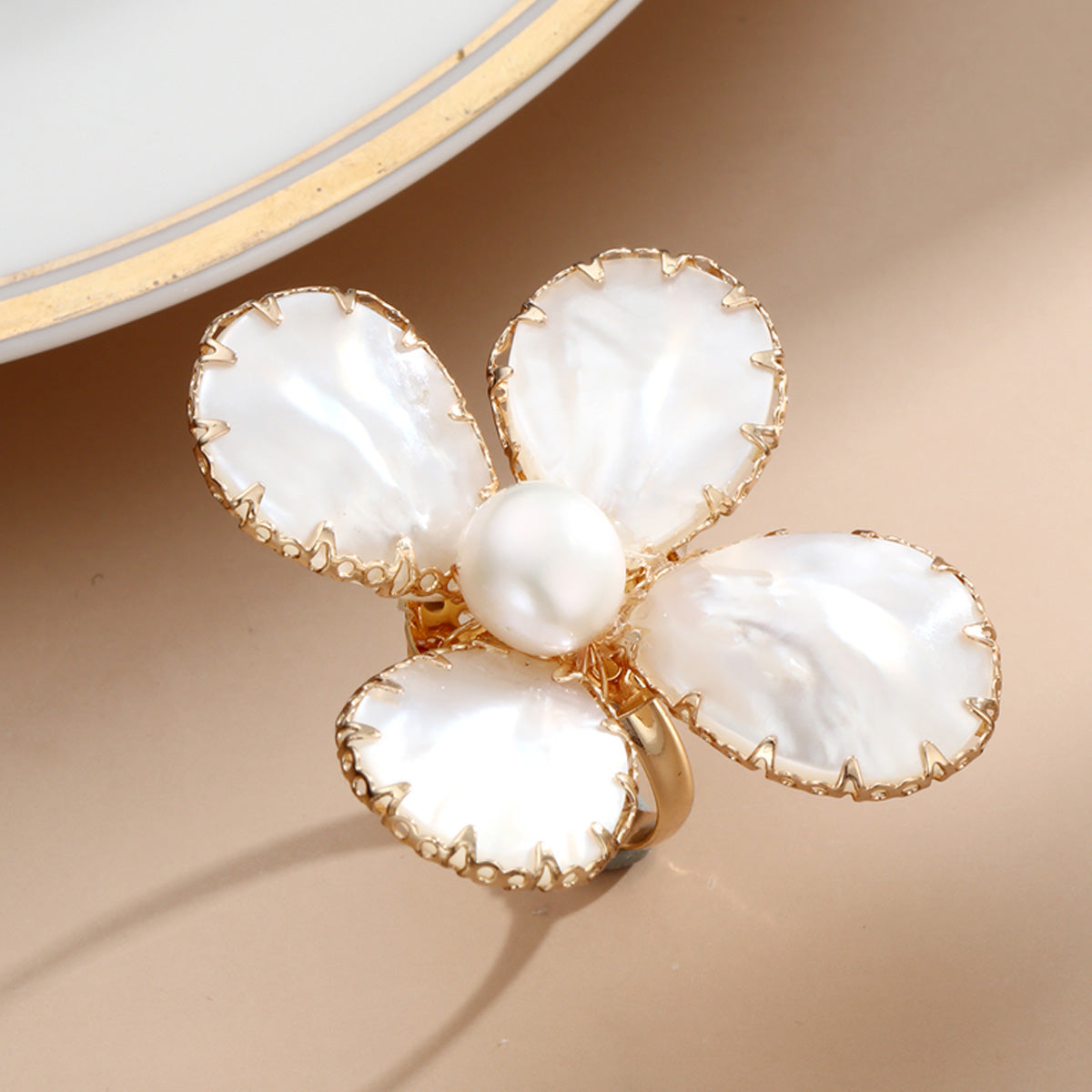 S2234R1 Pearl Petal ring