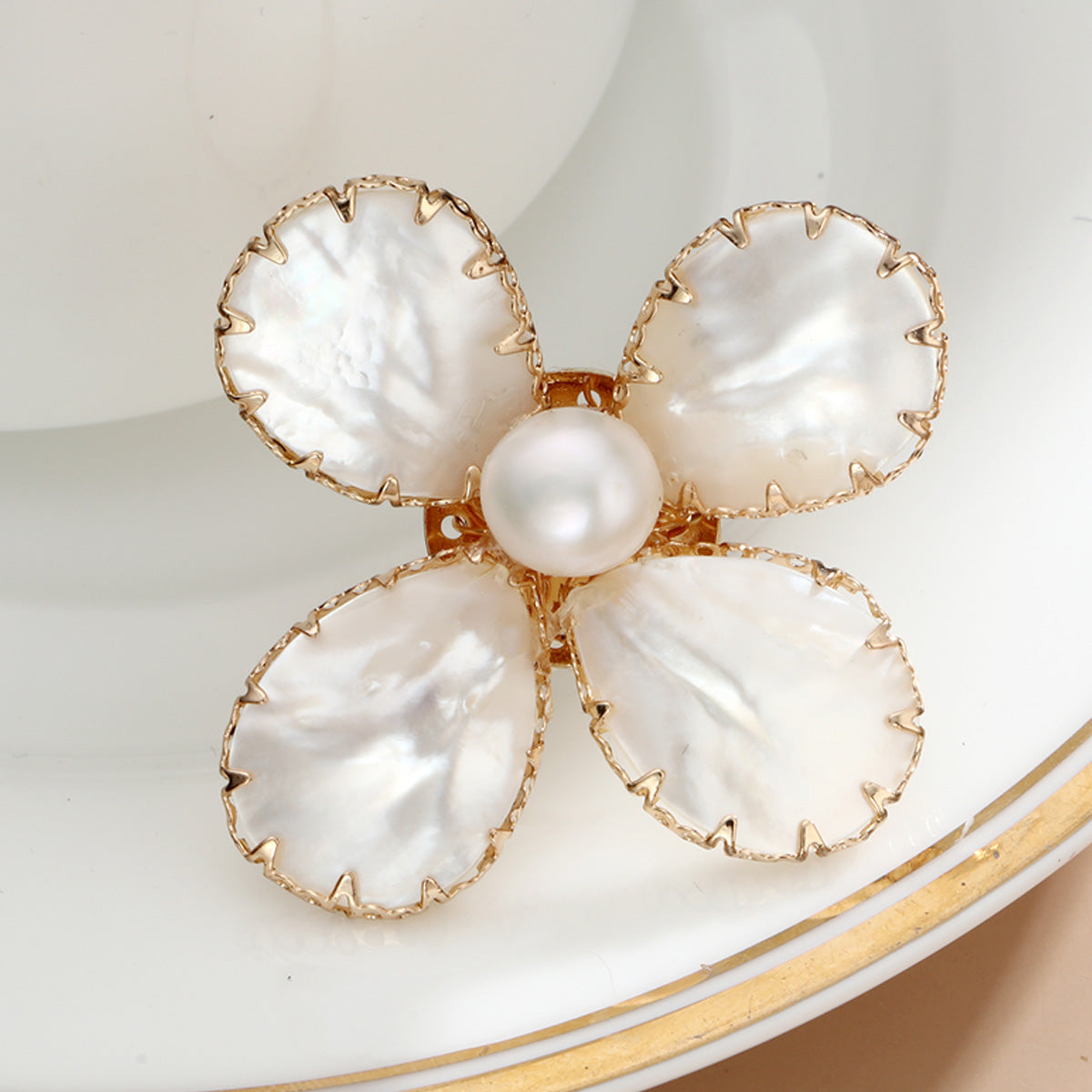 S2234R1 Pearl Petal ring