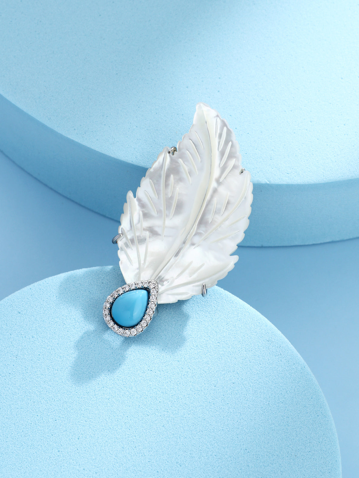 S2421B1 Windswept Feather brooch
