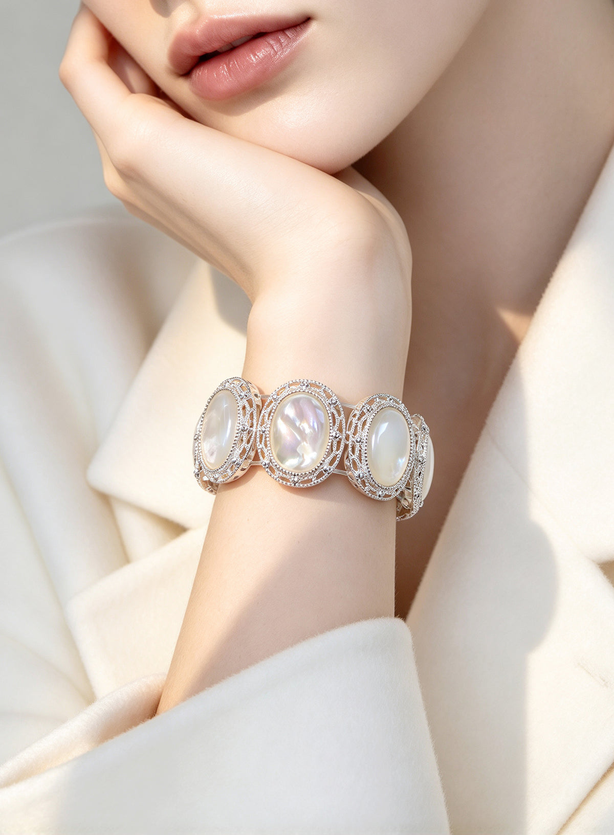 S2425C1 Moonlight Oval bracelet