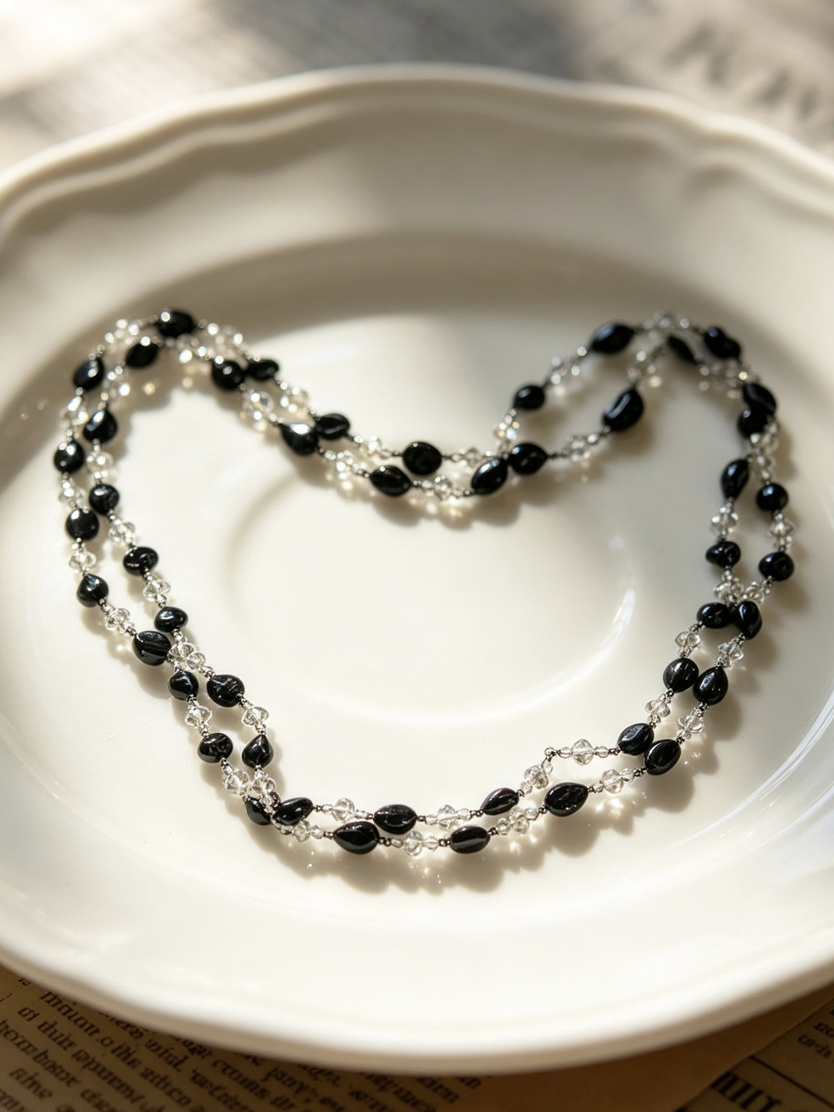 S3050N4 Noir Crystal necklace