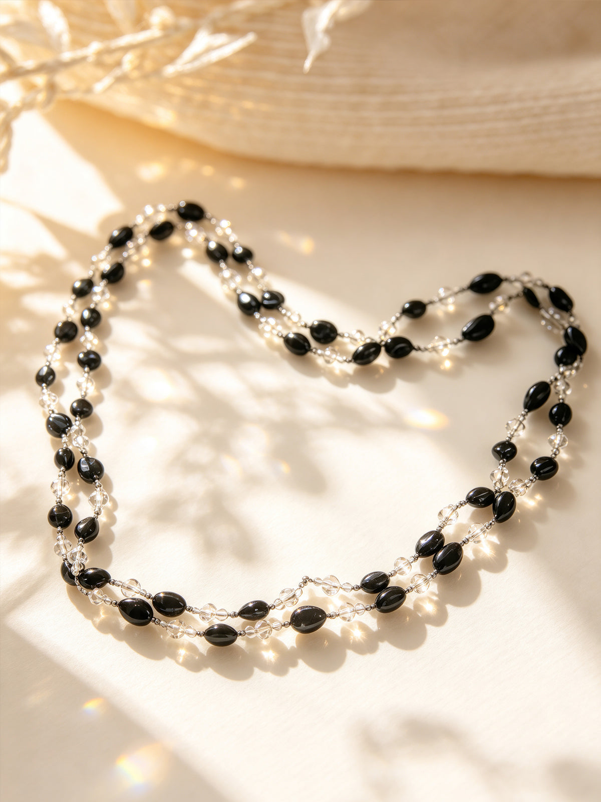 S3050N4 Noir Crystal necklace