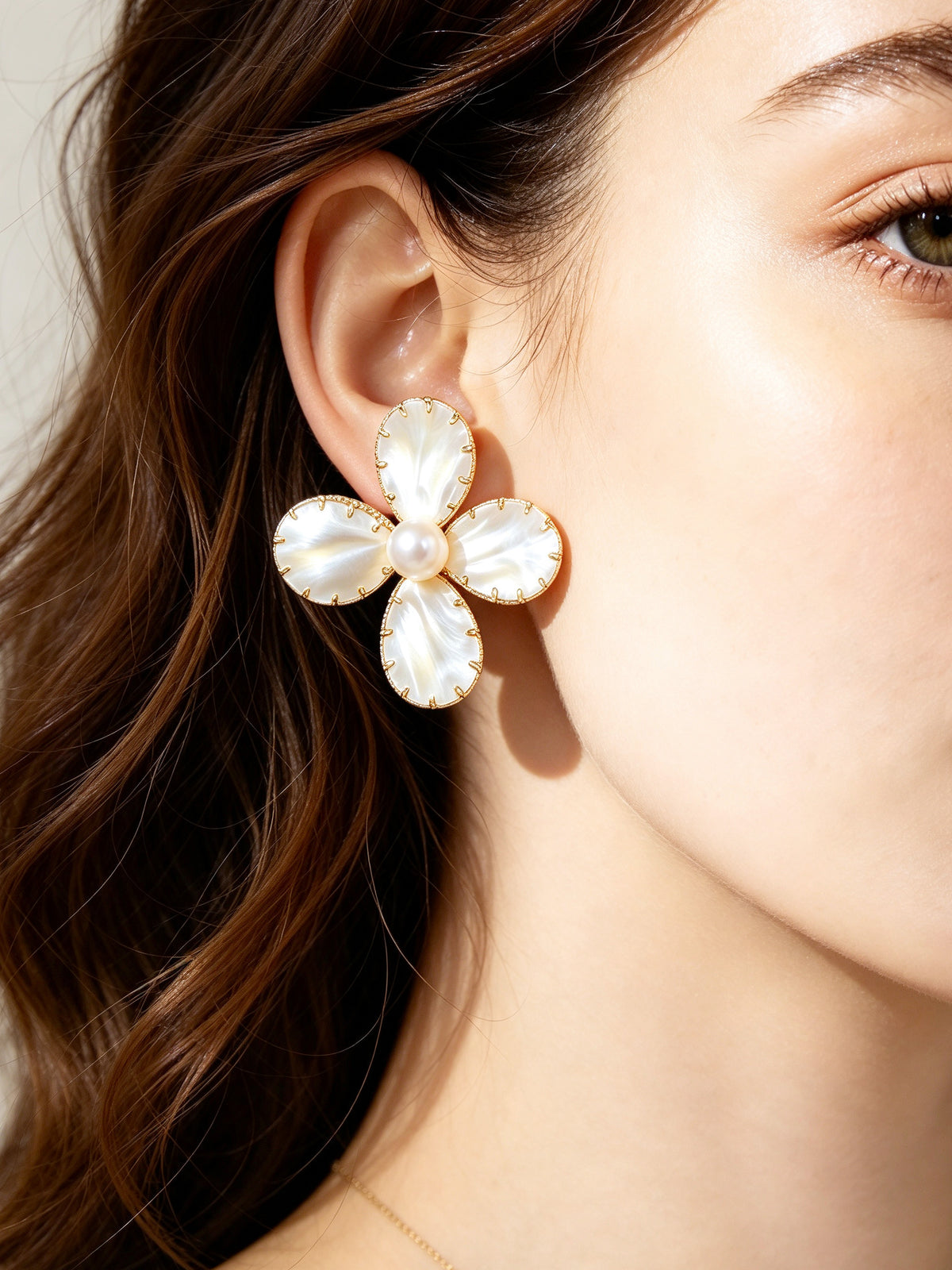S5156E1 Pearl Petal earrings