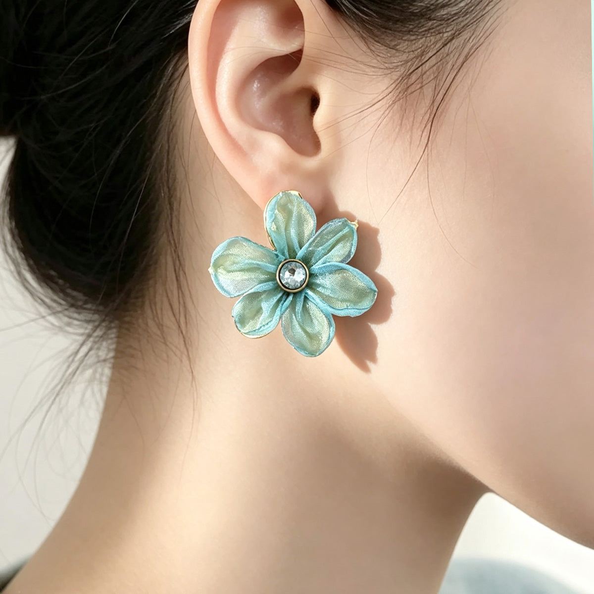 S5183E3 Mint Halo earrings