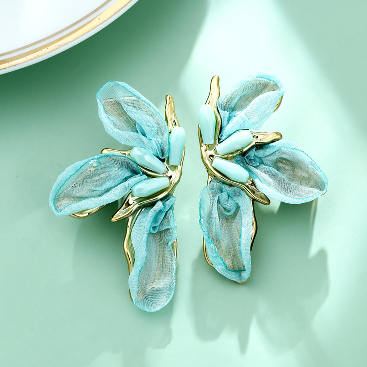 S5185E1 Dewy Leaf earrings