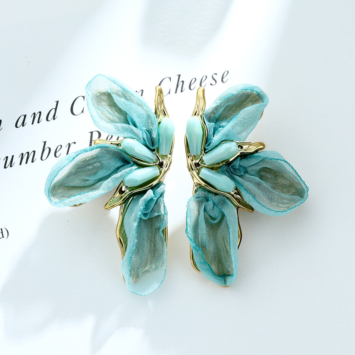 S5185E1 Dewy Leaf earrings