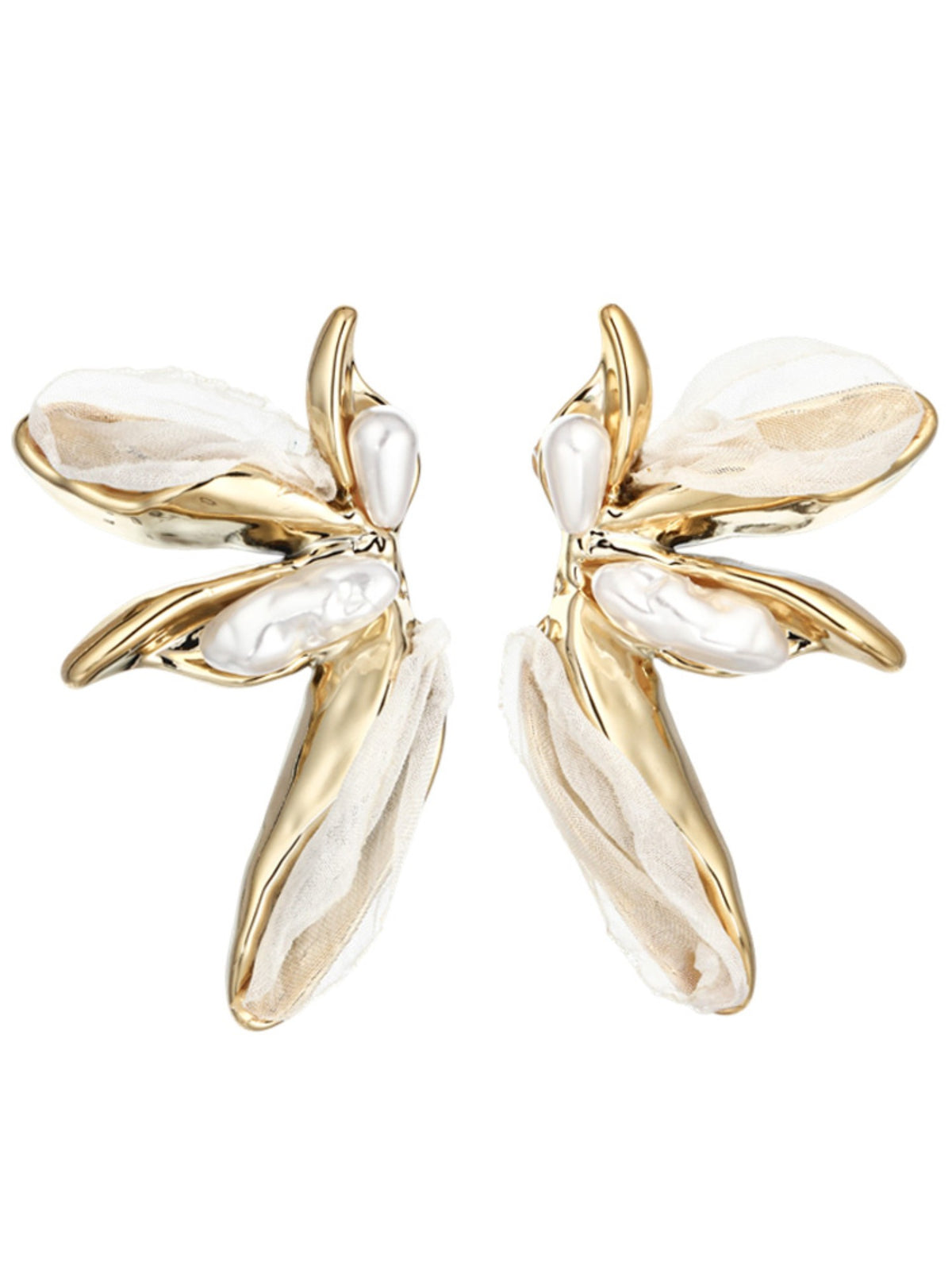 S5188E1 Cream Whisper earrings