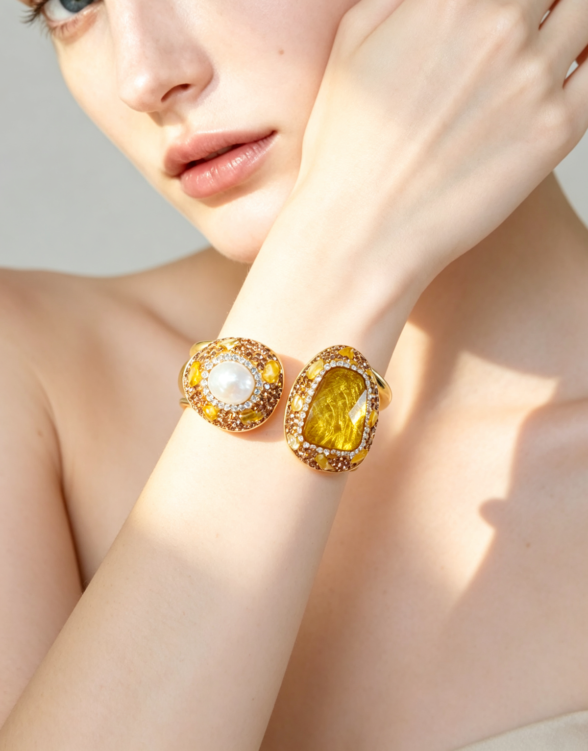 SZ2005162 Golden Pearl cuff
