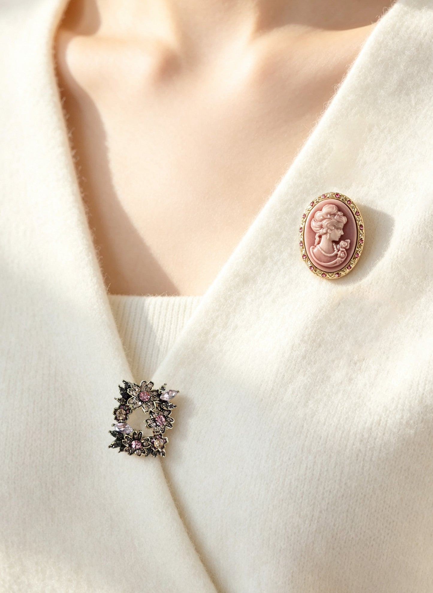 S2430B1 Muse & Bloom brooch set