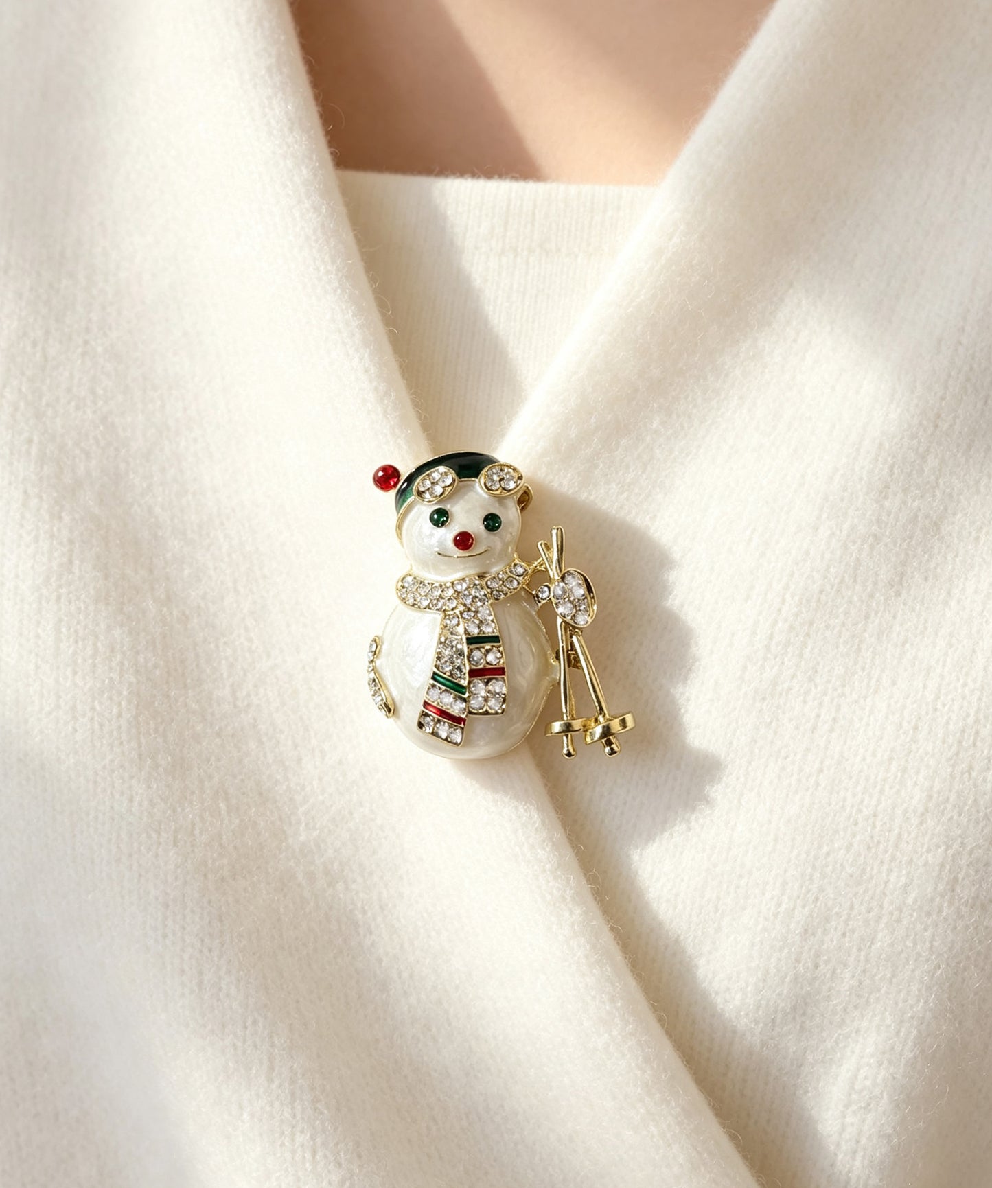 S2432B1 Northern Glow brooch