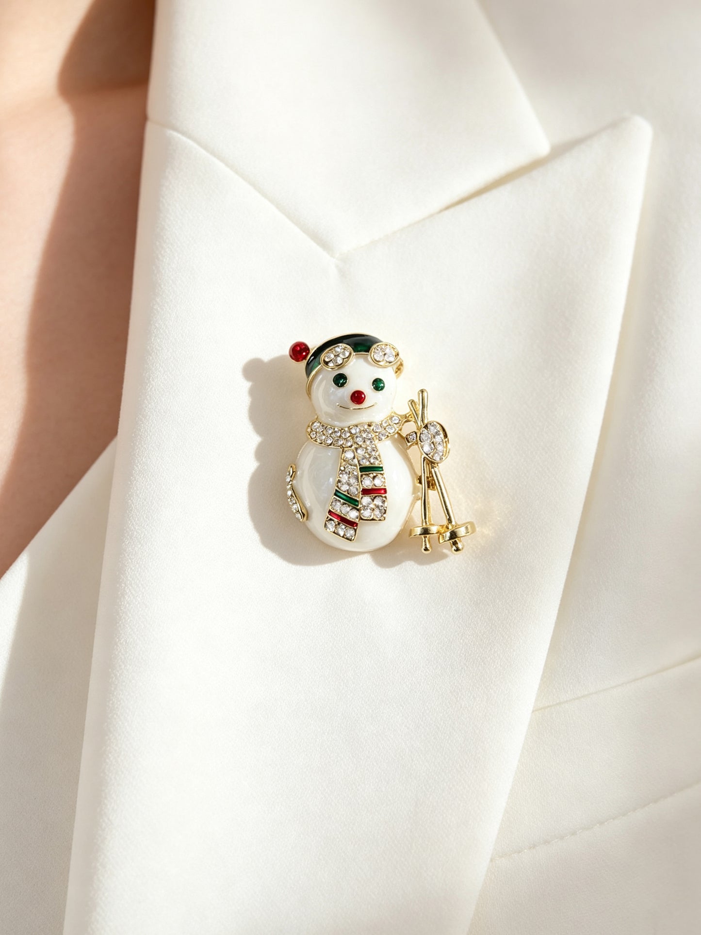 S2432B1 Northern Glow brooch