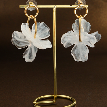 S5072E1 Earring Petal Whispers