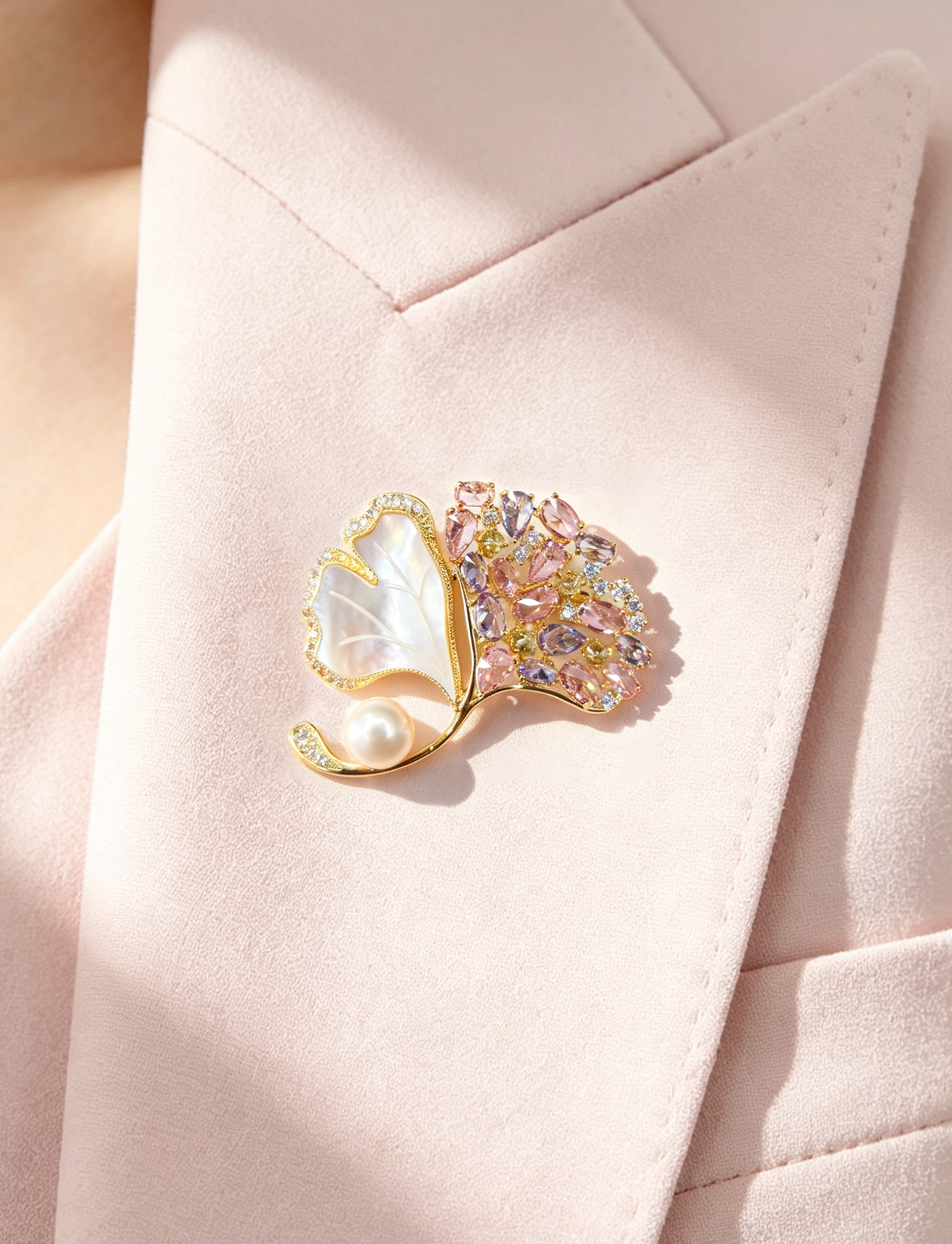 S2424B1 Ginkgo Pearl brooch