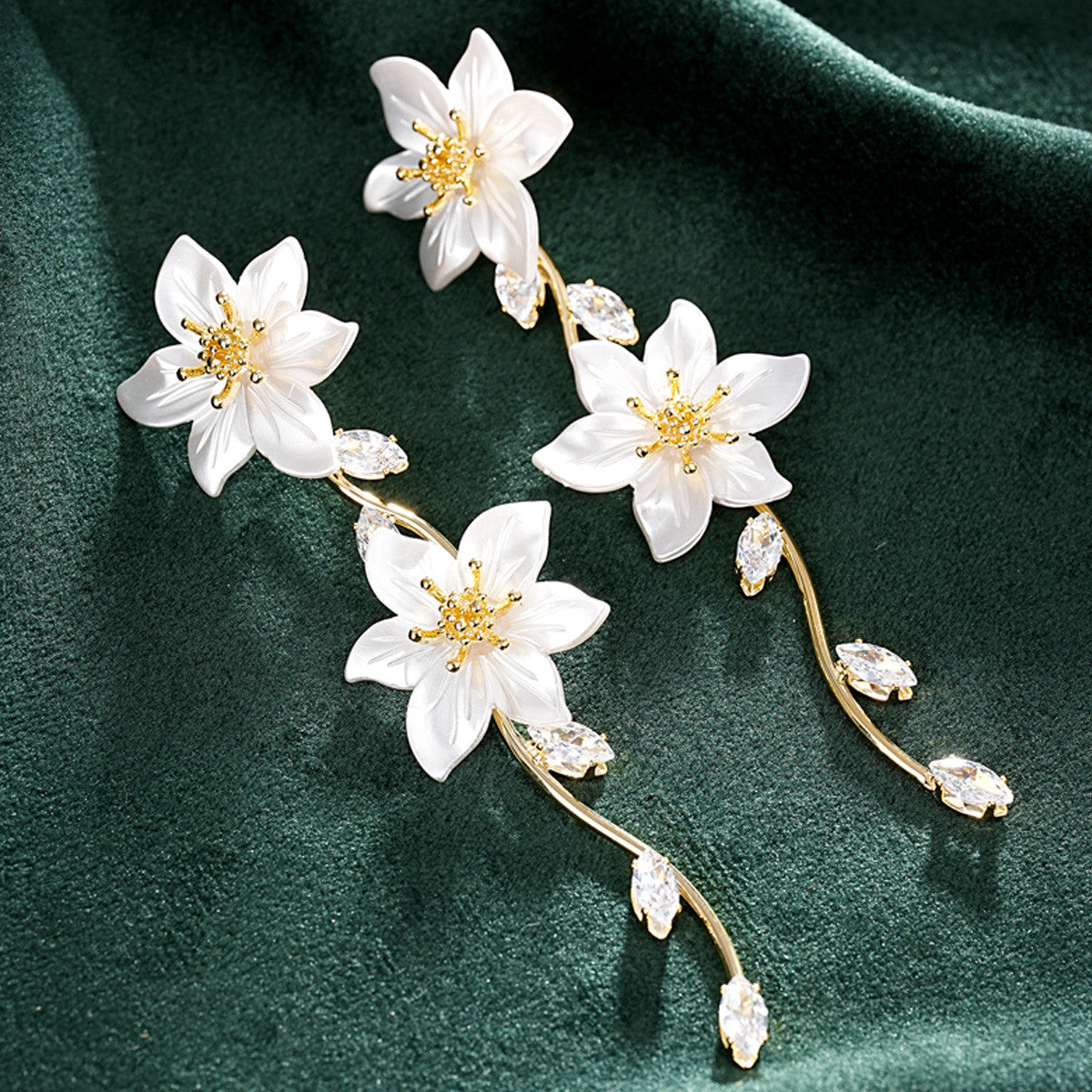 S5020E1 Earrings and Ear Accessories Flower Waltz