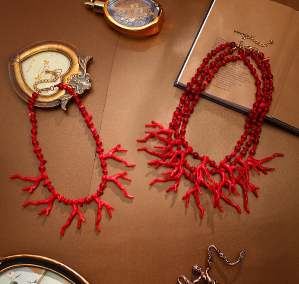 S2956N1 Necklace Coral Girl