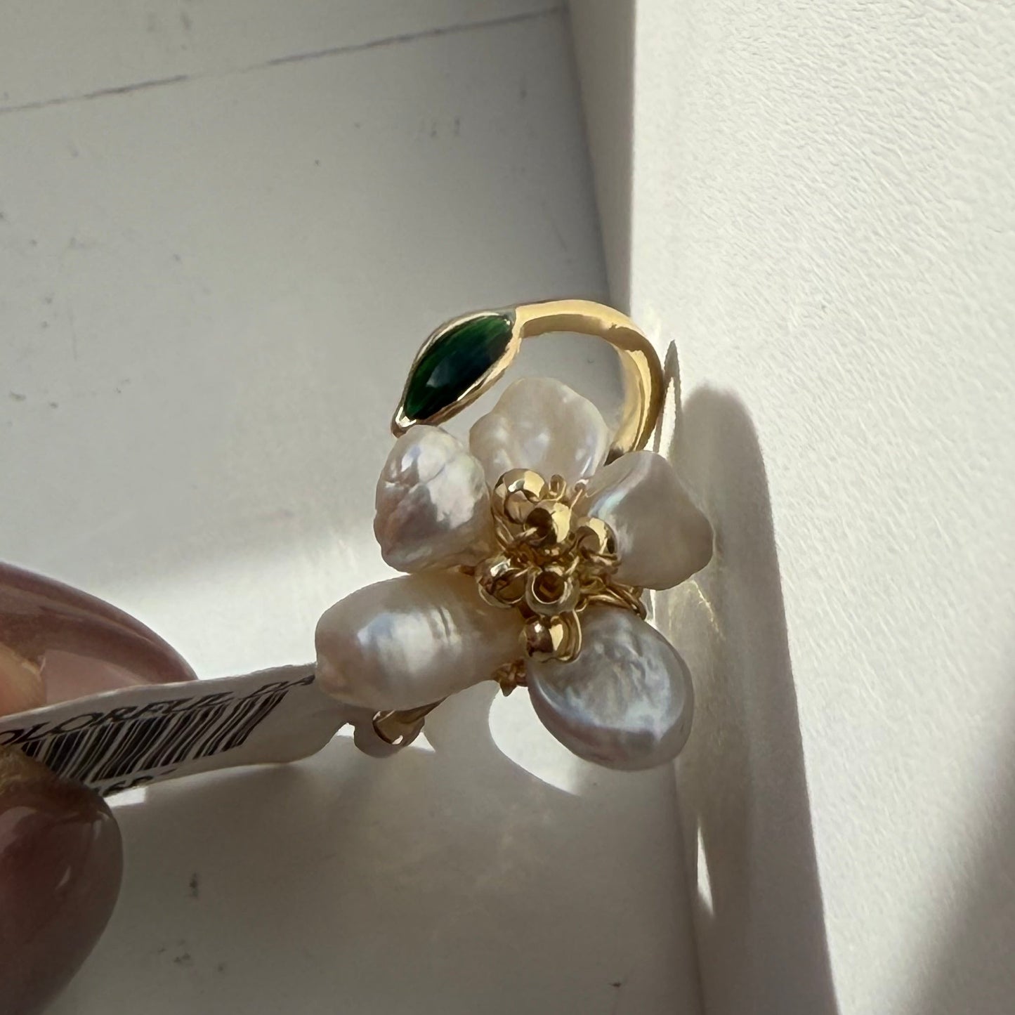 S2046R1 Gardenia Under the Moon ring