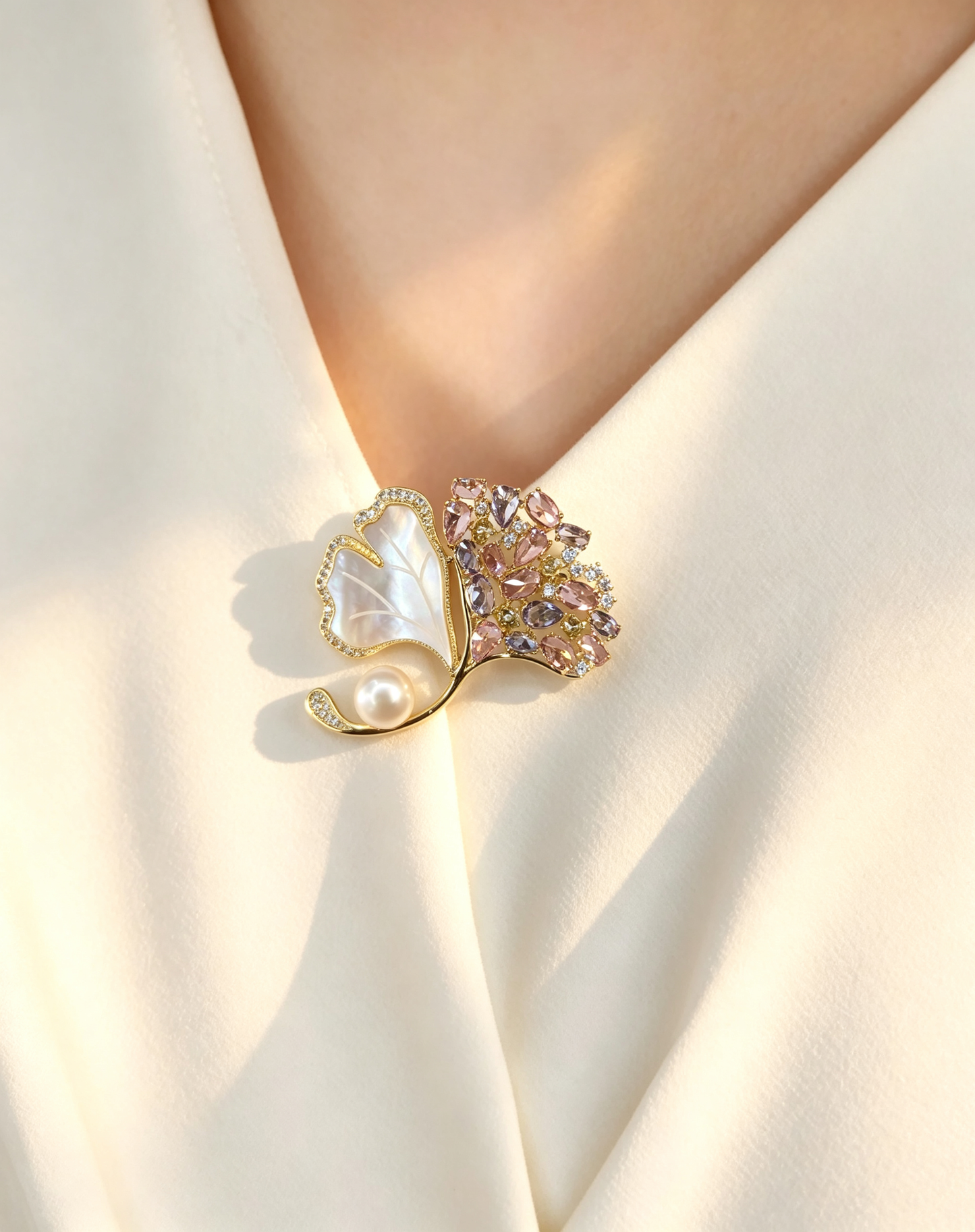 S2424B1 Ginkgo Pearl brooch
